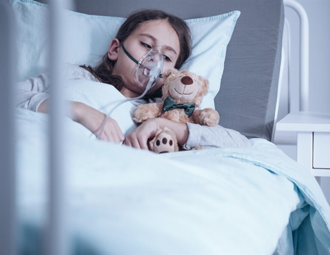 Forscher der Oregon State University und der Oregon Health &#038; Science University haben einen entscheidenden Schritt zur Verbesserung und Verlängerung des Lebens von Mukoviszidose-Patienten unternommen, die unter chronisch verstopften Atemwegen und einer dramatisch verkürzten Lebenserwartung leiden. Das Team aus Wissenschaftlern und Klinikern hat inhalierbare Lipid-Nanopartikel entwickelt, die Boten-RNA effektiv in die Lungen transportieren können und die Lungenzellen dazu anregen, das Protein herzustellen, das die Krankheit vereitelt. Die Ergebnisse wurden in ACS Nano veröffentlicht. Die Forschung wurde von dem Postdoktoranden Jeonghwan Kim und Gaurav Sahay, einem außerordentlichen Professor für pharmazeutische Wissenschaften am OSU College of Pharmacy, geleitet, der Lipid-Nanopartikel oder LNPs &hellip;