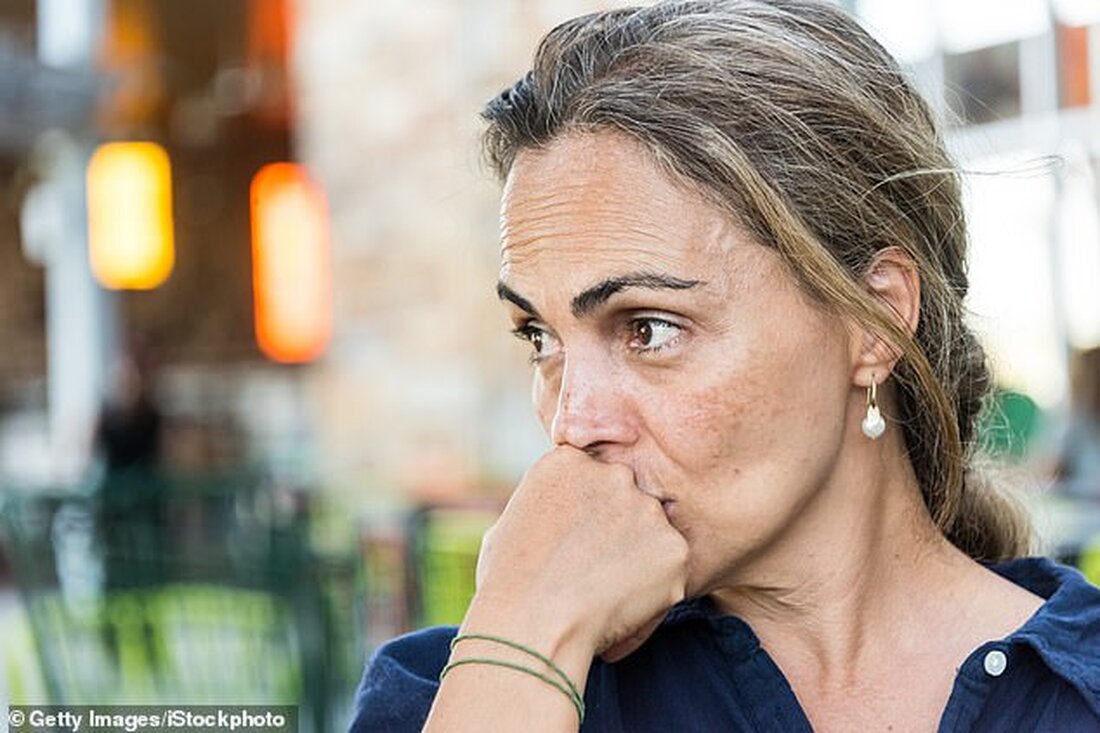 Ich bin 52 Jahre alt und nehme seit meinem 16. Lebensjahr die kombinierte Antibabypille, zunächst wegen starker Regelblutung, dann aber zur Empfängnisverhütung. Im Februar habe ich wie gewohnt mein Wiederholungsrezept bestellt. Ein neuer Hausarzt in der Praxis, den ich noch nicht kannte, rief an, um zu sagen, dass ich es nicht mehr haben könne, da ich über 50 sei. Ich mache mir Sorgen, wenn ich aufhöre, bekommt mein Körper einen Schock. Was denkst du? Die Leserin von heute hat gefragt, ob es richtig war, dass ihr Hausarzt ihr die Verschreibung der Pille nach 36 Jahren abgesetzt hat Was Hausärzte mit …