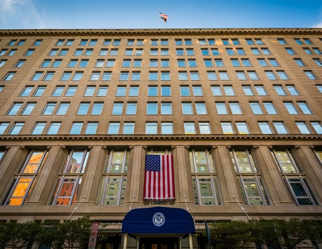 Ergebnisse Die Forschung findet Evidenz von geringer Vertrauenswürdigkeit dafür, dass Programme wie Nothilfe bei der Miete, Rechtshilfe mit Wartelistenpriorität für Sozialwohnungen, langfristige Mietzuschüsse und Wohneigentumsförderung zu positiven gesundheitlichen Ergebnissen führen. Hintergrund Es ist bekannt, dass Wohnungsunsicherheit zu einem erhöhten Risiko für Obdachlosigkeit und schlechte Gesundheit führt. Aber führen Interventionen, die Wohnungsunsicherheit verhindern, zu einer verbesserten Gesundheit? Methode E-Book zur Arzneimittelentdeckung Zusammenstellung der Top-Interviews, Artikel und Nachrichten des letzten Jahres. Laden Sie eine kostenlose Kopie herunter Die Forscher untersuchten 26 klinische Studien und Beobachtungsstudien zu Interventionen zur Minderung der Wohnungsunsicherheit auf die Gesundheit gefährdeter Bevölkerungsgruppen. Auswirkung Bestehende Interventionen müssen möglicherweise mit &hellip;