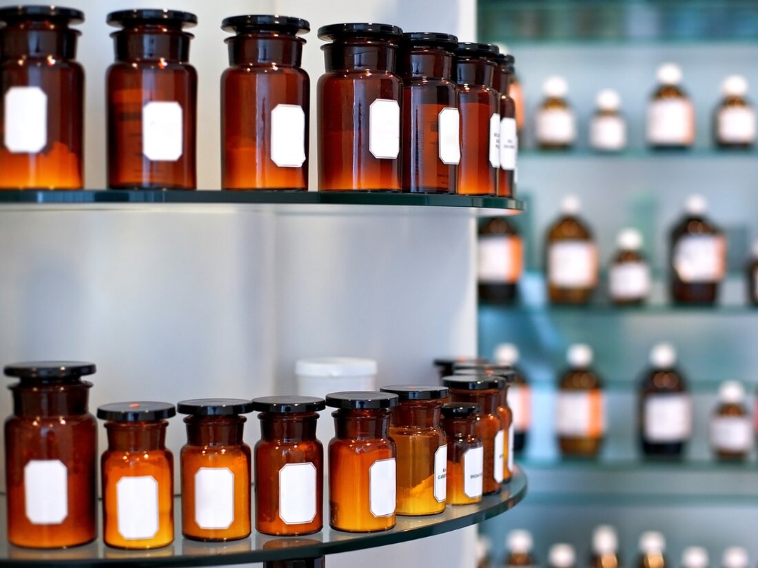 Trump behauptet, es gebe “keinen Nachteil” beim Verzicht auf Tylenol während der Schwangerschaft. Experten widersprechen: Unbehandelte Fieber und Schmerzen können Risiken bergen.