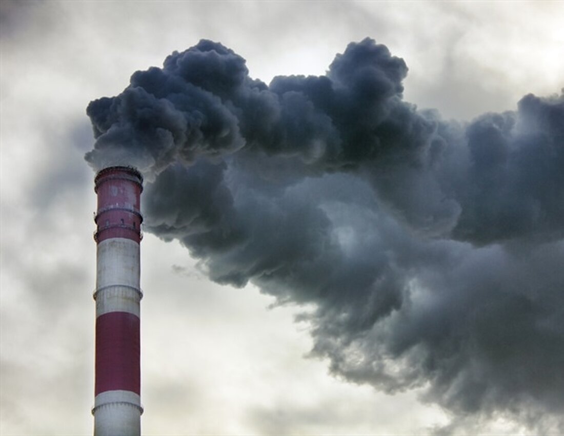 Laut einer neuen Studie, die auf dem Internationalen Kongress der European Respiratory Society in Barcelona, Spanien, vorgestellt wird, können die Auswirkungen des Einatmens von Dieselabgasen für Frauen schwerwiegender sein als für Männer. Die Forscher suchten nach Veränderungen im Blut der Menschen, die durch die Einwirkung von Dieselabgasen verursacht wurden. Sowohl bei Frauen als auch bei Männern fanden sie Veränderungen in Blutbestandteilen im Zusammenhang mit Entzündungen, Infektionen und Herz-Kreislauf-Erkrankungen, aber sie fanden mehr Veränderungen bei Frauen als bei Männern. Die Forschung wurde von Dr. Hemshekhar Mahadevappa von der University of Manitoba, Winnipeg, Kanada, vorgestellt und war eine Zusammenarbeit zwischen zwei Forschungsgruppen …