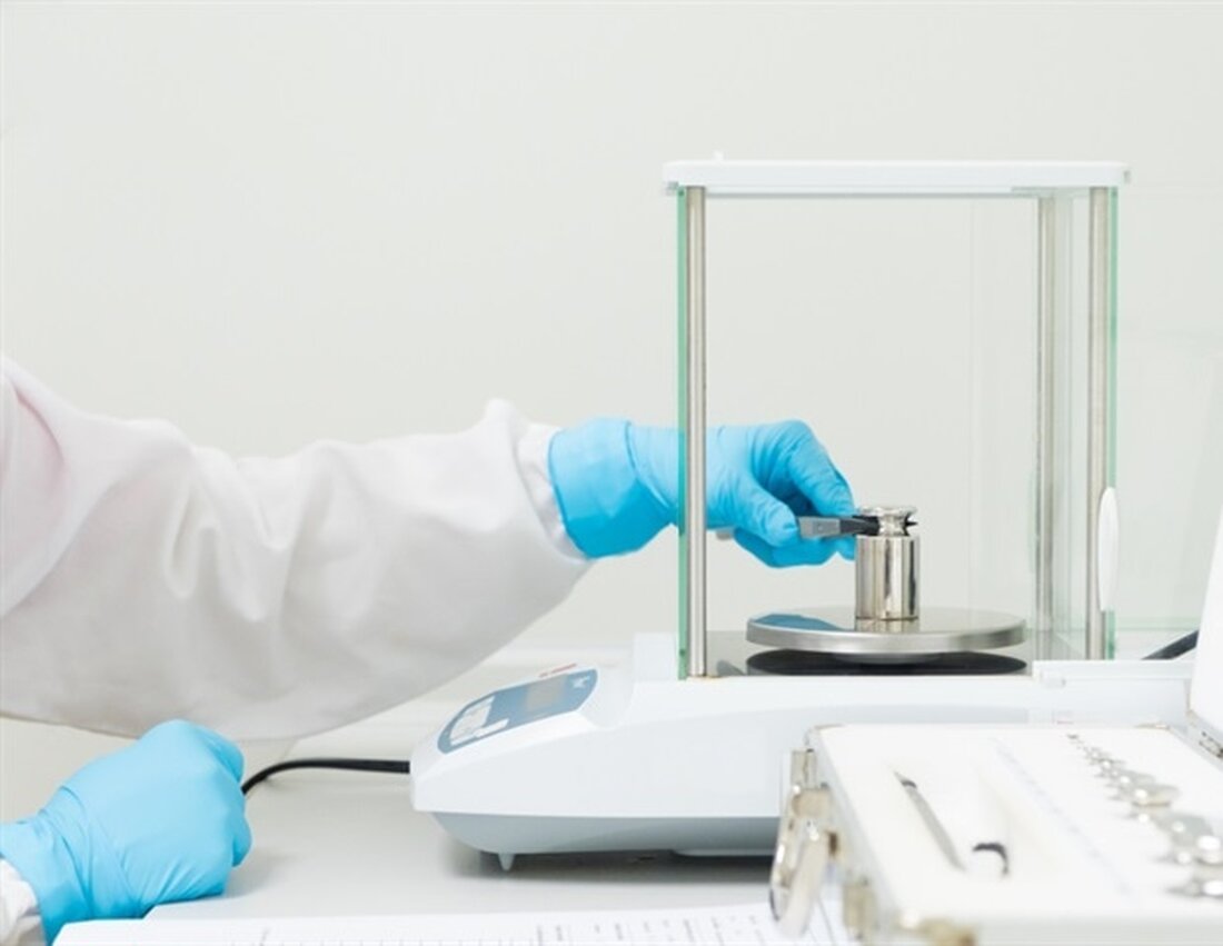 Erfahren Sie, wie eine Tür-zu-Tür-Kampagne in Philadelphia Leben rettet, indem Überdosis-Sets verteilt werden, um die Fentanyl-Todesfälle zu stoppen.