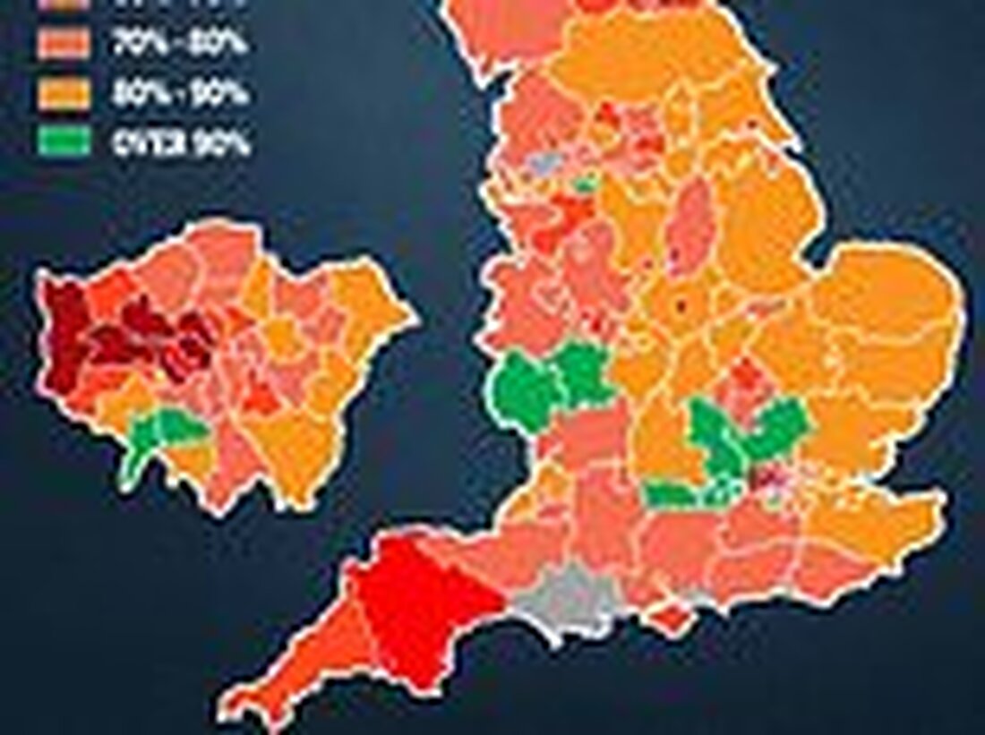 Nur 35 Prozent der Neuntklässler werden in Hillingdon, West-London, gefördert, das die schlechteste Aufnahme im Land hat Die Aufnahme lag in sechs Londoner Bezirken unter 50 Prozent, und ein Viertel hatte letztes Jahr keine Vorschulspritze bekommen Die britische Gesundheitsbehörde hat am Mittwoch einen nationalen Vorfall ausgerufen, nachdem sie Polio in Londoner Abwässern gefunden hatte Weiterlesen: Wie lange hält die Polio-Impfung? Was sind die Symptome des Virus? Anzeige . Quelle: Dailymail UK