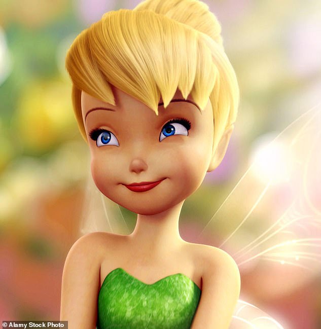 Jungen Frauen wird Gel-Filler in die Nasenspitze gespritzt, bis sie nach oben zeigt – um mehr wie die Cartoon-Fee aus Disneys Peter Pan zu wirken