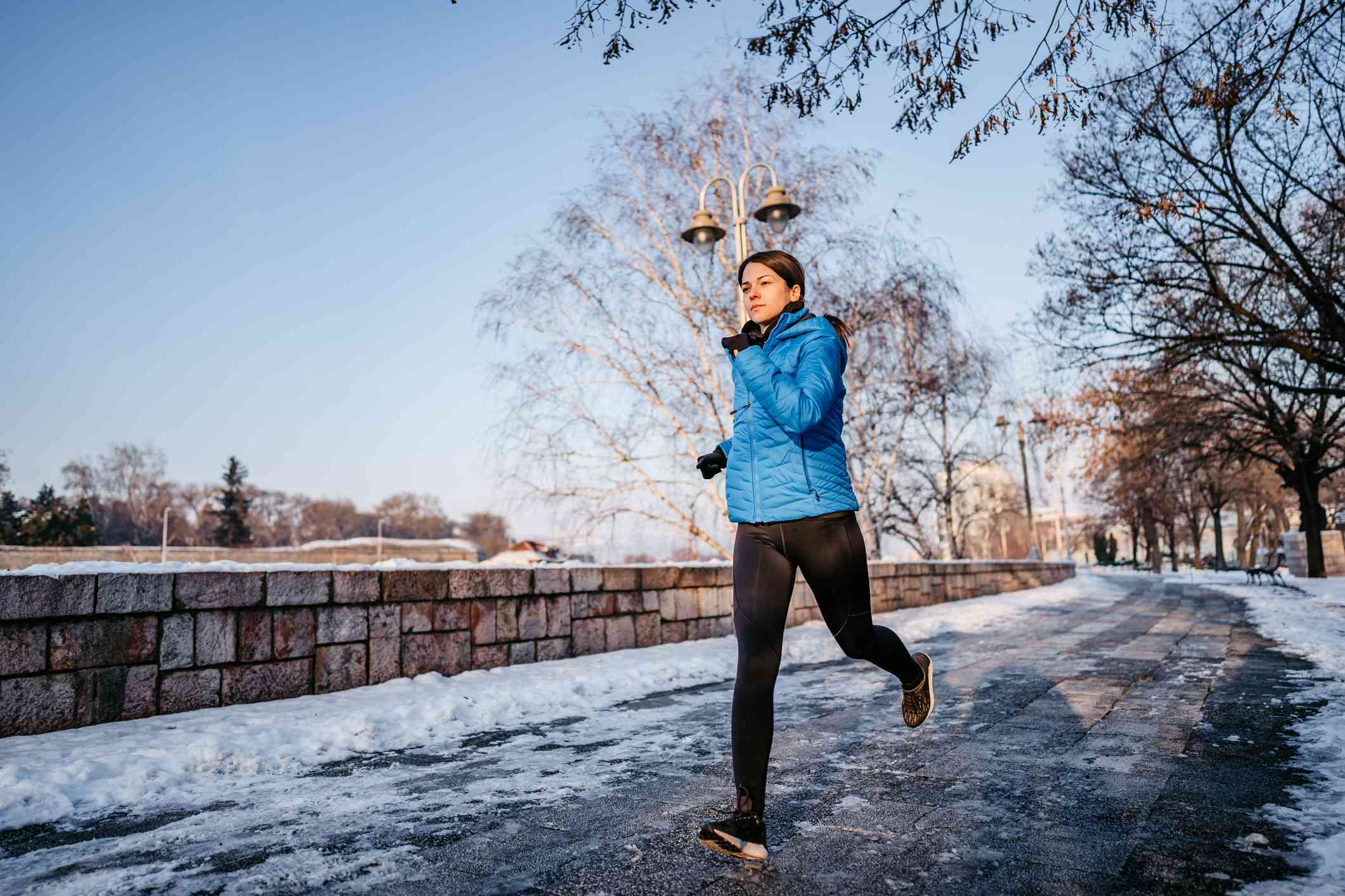 Wie Sie Ihren Körper laut Experten an dunklere Tage anpassen können