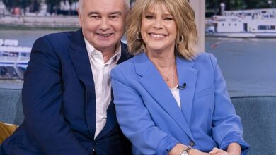 Im vergangenen Oktober gab Moderator Eamonn Holmes bekannt, dass er 2018 Gürtelrose hatte. Er musste sich wegen eines Ausschlags, der sein Gesicht bedeckte und zu starken stechenden Schmerzen führte, eine Auszeit von ITVs This Morning nehmen.  Im Bild: Holmes mit Ruth Langsford bei „This Morning“