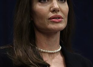 Aktuelle NHS-Ratschläge besagen, dass Frauen mit BRCA1/2-Mutationen, die bekanntermaßen von Angelina Jolie getragen wurden, sich in ihren Dreißigern jährlichen MRT-Scans unterziehen sollten