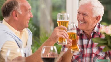 Study: The relationship between alcohol use and dementia in adults aged more than 60 years: a combined analysis of prospective, individual-participant data from 15 international studies. Image Credit: Ground Picture / Shutterstock