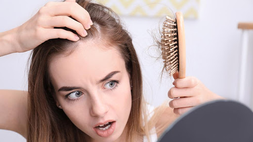 Leiden Sie unter einem Haarausfallproblem? Versuchen Sie es mit einer plättchenreichen Plasmatherapie