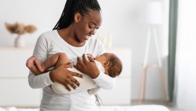 Study: Music of infant-directed singing entrains infants’ social visual behavior. Image Credit: Prostock-studio/Shutterstock