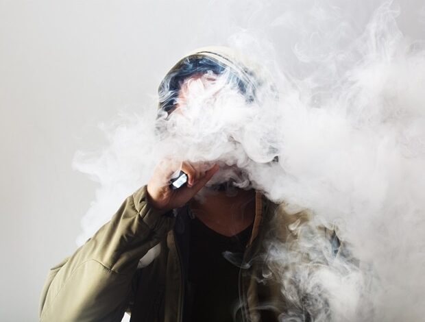 Studie testet die Wirkung von Werbung zur Verhinderung des digitalen Dampfens auf US-Jugendliche