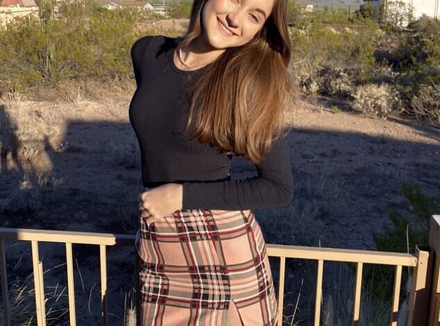 Bei Abigail Beck, 15, aus Tucson, Arizona, wurde letzten Monat aquagene Urtikaria diagnostiziert – eine Erkrankung, die Nesselsucht verursacht, wenn die Haut mit Wasser in Kontakt kommt