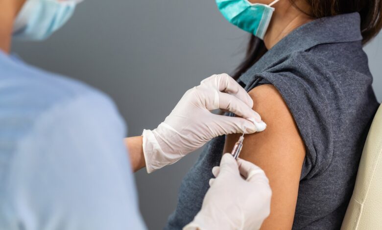 Study: Does repeated influenza vaccination attenuate effectiveness? A systematic review and meta-analysis. Image Credit: BaLL LunLa/Shutterstock